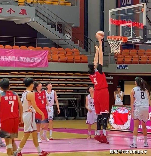 明日NBA常规赛，热火客场挑战湖人。